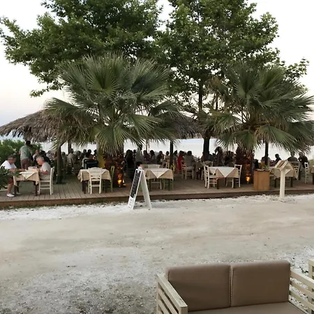 Sea Апартаменты *